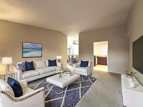 11022 S Iroquois Dr, Phoenix, AZ 85044