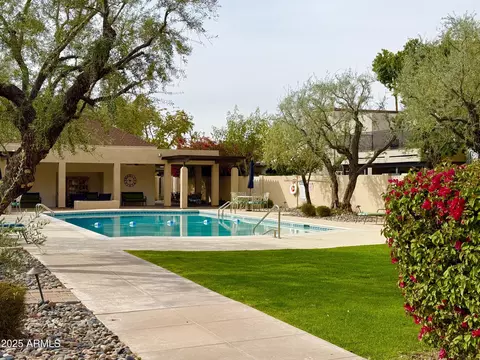 Exterior - 2637 E Beekman Pl, Phoenix, AZ 85016 photo 7 of 8