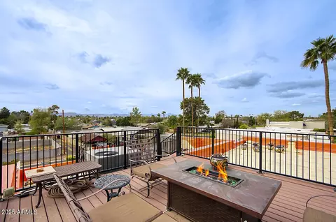 Exterior - 2637 E Beekman Pl, Phoenix, AZ 85016 photo 4 of 8