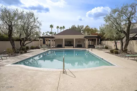 Exterior - 2637 E Beekman Pl, Phoenix, AZ 85016 photo 8 of 8