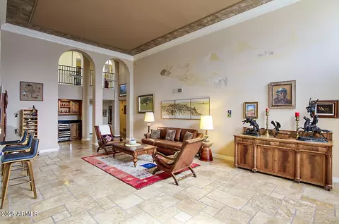Living - 2637 E Beekman Pl, Phoenix, AZ 85016 photo 1 of 4