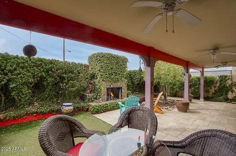 Exterior - 2637 E Beekman Pl, Phoenix, AZ 85016 photo 5 of 8