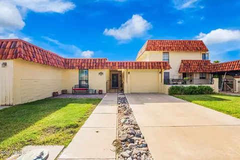 10230 N 106th Dr, Sun City, AZ 85351