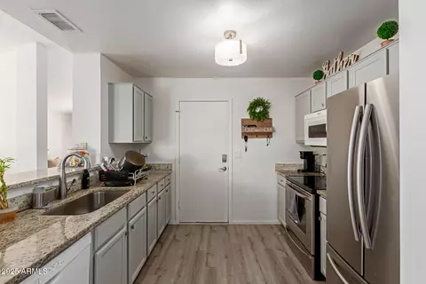 Kitchen - 5008 E Casper St, Mesa, AZ 85205 photo 3 of 3