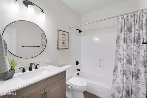 Bath - 3551 E Cabrillo Ct, Gilbert, AZ 85297 photo 2 of 3