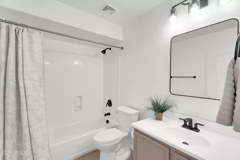 Bath - 3551 E Cabrillo Ct, Gilbert, AZ 85297 photo 3 of 3