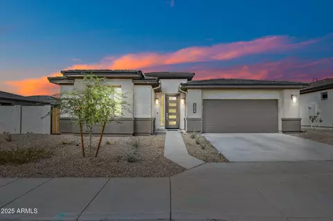 1304 W Desert Hills Dr, Queen Creek, AZ 85140