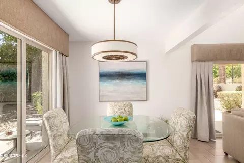 Dining - 4605 Euclid Ave, Phoenix, AZ 85044 photo 1 of 2