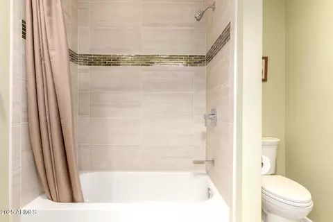 Bath - 4605 Euclid Ave, Phoenix, AZ 85044 photo 6 of 6