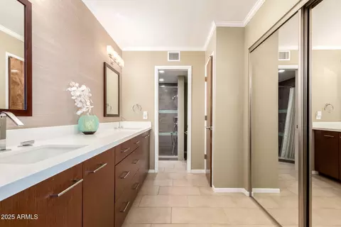 Bath - 4605 Euclid Ave, Phoenix, AZ 85044 photo 2 of 6