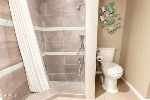 Bath - 4605 Euclid Ave, Phoenix, AZ 85044 photo 4 of 6