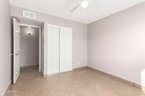 Bedroom - 1412 E Carter Rd, Phoenix, AZ 85042 photo 3 of 5