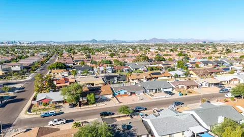 View/Area - 1412 E Carter Rd, Phoenix, AZ 85042 photo 9 of 9