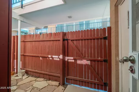 Exterior - 123 E Palm Ln #A, Phoenix, AZ 85004 photo 5 of 8
