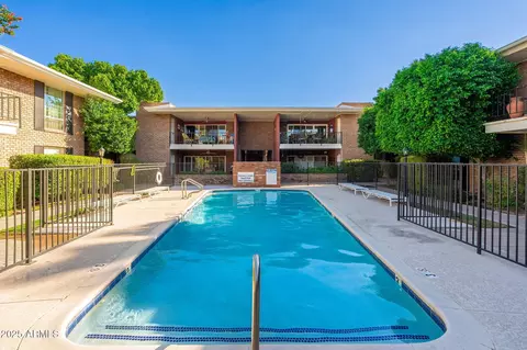 Exterior - 123 E Palm Ln #A, Phoenix, AZ 85004 photo 6 of 8