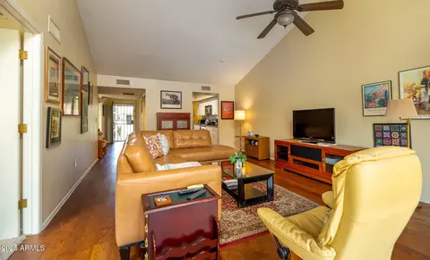 Living - 629 E Jeffrey Ave, Phoenix, AZ 85020 photo 3 of 6