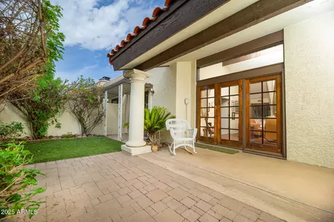 Exterior - 629 E Jeffrey Ave, Phoenix, AZ 85020 photo 6 of 9
