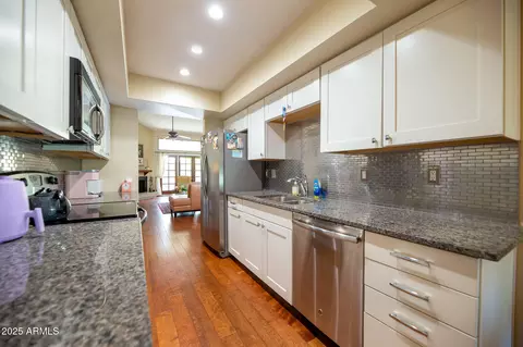 Kitchen - 629 E Jeffrey Ave, Phoenix, AZ 85020 photo 2 of 5