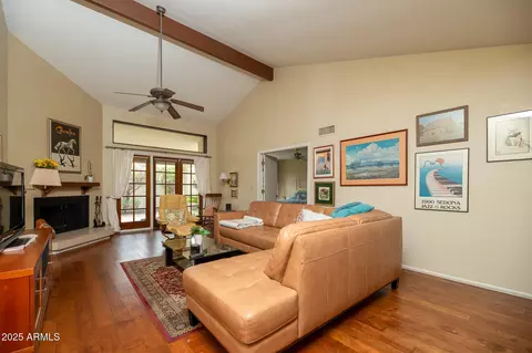 Living - 629 E Jeffrey Ave, Phoenix, AZ 85020 photo 6 of 6
