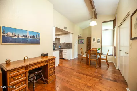 Dining - 629 E Jeffrey Ave, Phoenix, AZ 85020 photo 1 of 2