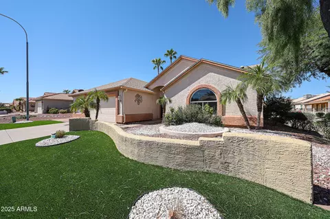 6926 S Oakmont Dr, Chandler, AZ 85249
