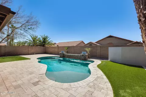 Exterior - 2545 E Granite View Dr, Phoenix, AZ 85048 photo 5 of 8