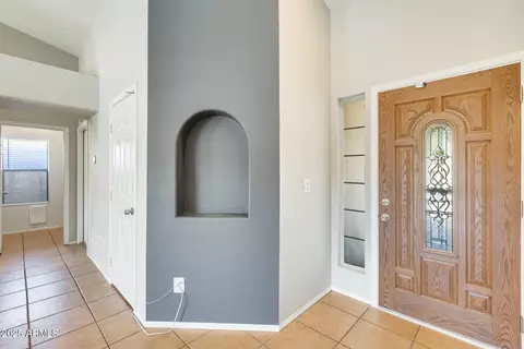 Entry Way - 2545 E Granite View Dr, Phoenix, AZ 85048 photo 2 of 5