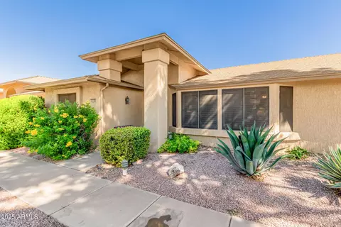 20226 N Broken Arrow Dr, Sun City West, AZ 85375