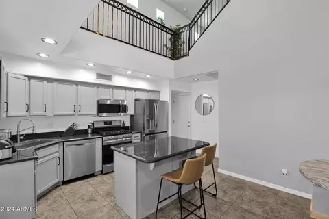 Kitchen - 3432 E Lance Ln, Phoenix, AZ 85018 photo 4 of 4