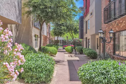 Exterior - 3432 E Lance Ln, Phoenix, AZ 85018 photo 3 of 7