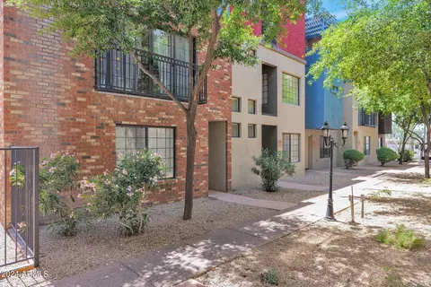Exterior - 3432 E Lance Ln, Phoenix, AZ 85018 photo 6 of 7