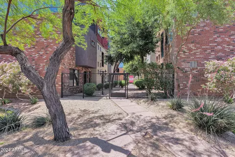 Exterior - 3432 E Lance Ln, Phoenix, AZ 85018 photo 5 of 7