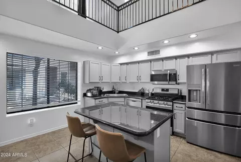 Kitchen - 3432 E Lance Ln, Phoenix, AZ 85018 photo 2 of 4