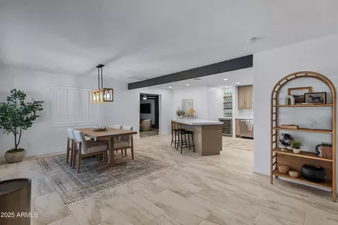Dining - 7308 N 7th Ave, Phoenix, AZ 85021 photo 1 of 4