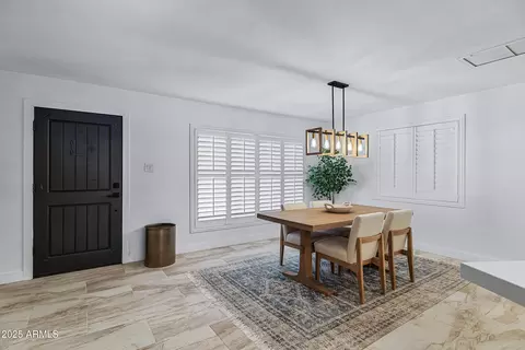 Dining - 7308 N 7th Ave, Phoenix, AZ 85021 photo 3 of 4