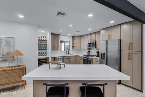 Kitchen - 7308 N 7th Ave, Phoenix, AZ 85021 photo 2 of 7