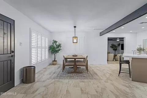 Dining - 7308 N 7th Ave, Phoenix, AZ 85021 photo 2 of 4