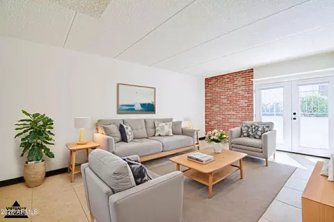 3416 N 44th St #8, Phoenix, AZ 85018