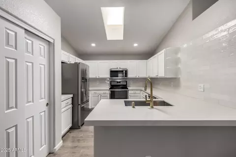 Kitchen - 8739 E Natal Cir, Mesa, AZ 85209 photo 2 of 3