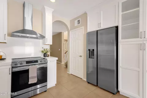 Kitchen - 62 E Ranch Rd, Tempe, AZ 85284 photo 3 of 5