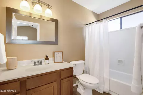 Bath - 62 E Ranch Rd, Tempe, AZ 85284 photo 2 of 6