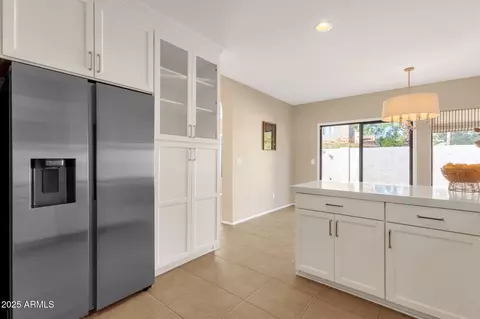 Kitchen - 62 E Ranch Rd, Tempe, AZ 85284 photo 4 of 5