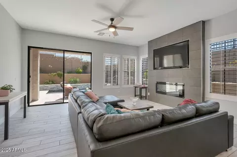 825 E Ashurst Dr, Phoenix, AZ 85048 photo 3