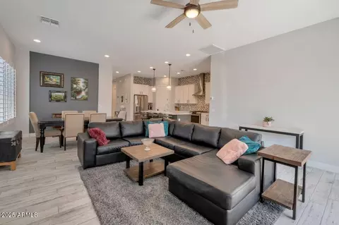 825 E Ashurst Dr, Phoenix, AZ 85048 photo 4