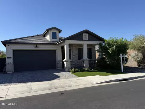 825 E Ashurst Dr, Phoenix, AZ 85048