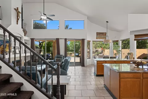 758 E Irma Ln, Phoenix, AZ 85024 photo 9