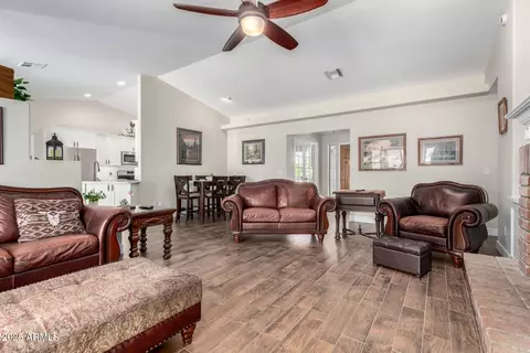 2041 E Marquette Dr, Gilbert, AZ 85234 photo 7