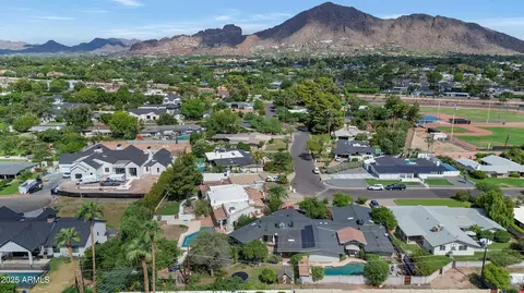 View/Area - 5301 E Mitchell Dr, Phoenix, AZ 85018 photo 3 of 6