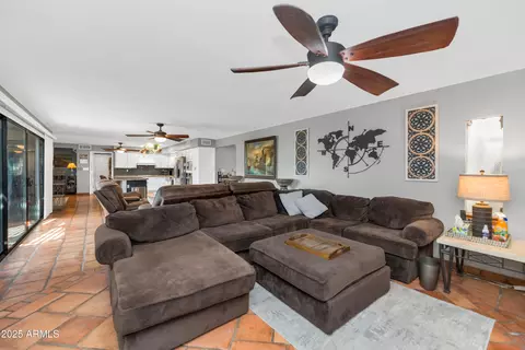 Living - 5301 E Mitchell Dr, Phoenix, AZ 85018 photo 2 of 6