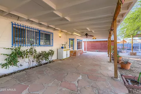 Exterior - 2720 W Solano Dr N, Phoenix, AZ 85017 photo 4 of 8